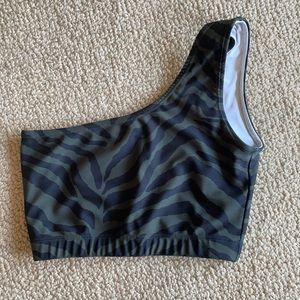 Barry’s x Year of Ours one shoulder sports bra